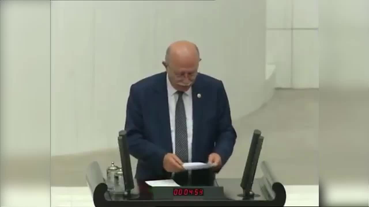 MECLİS’TE “BAYRAK” TARTIŞMASI