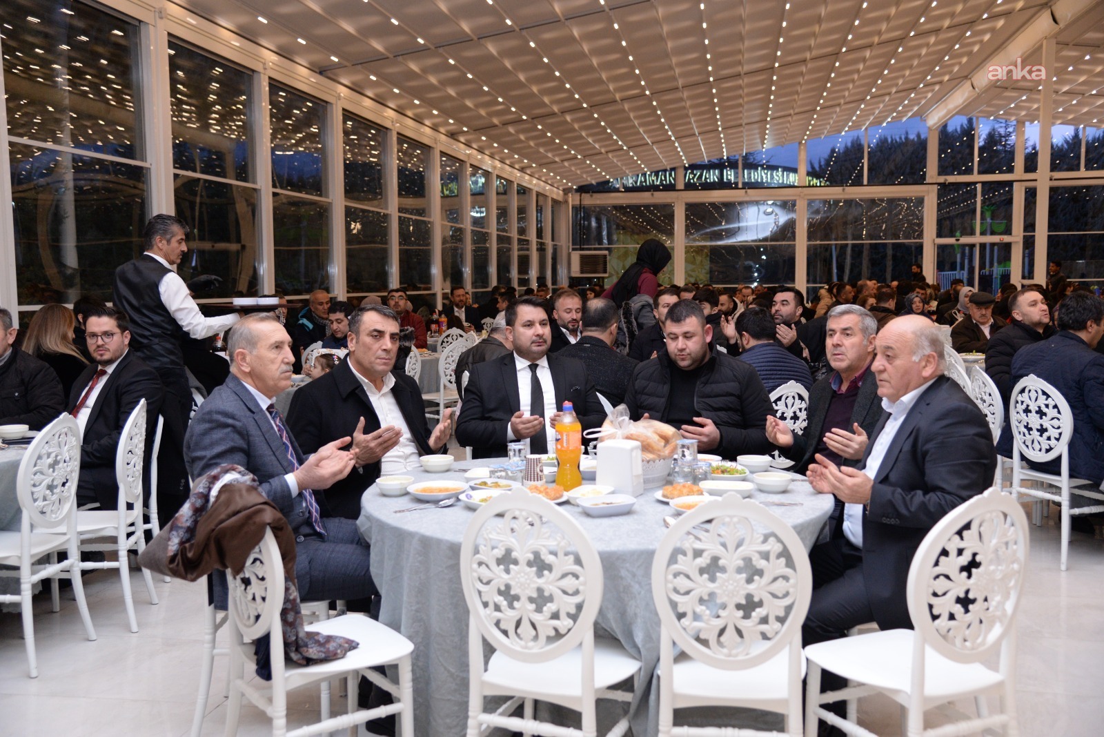Kahramankazan Belediye Başkanı Çırpanoğlu, personelle iftarda buluştu