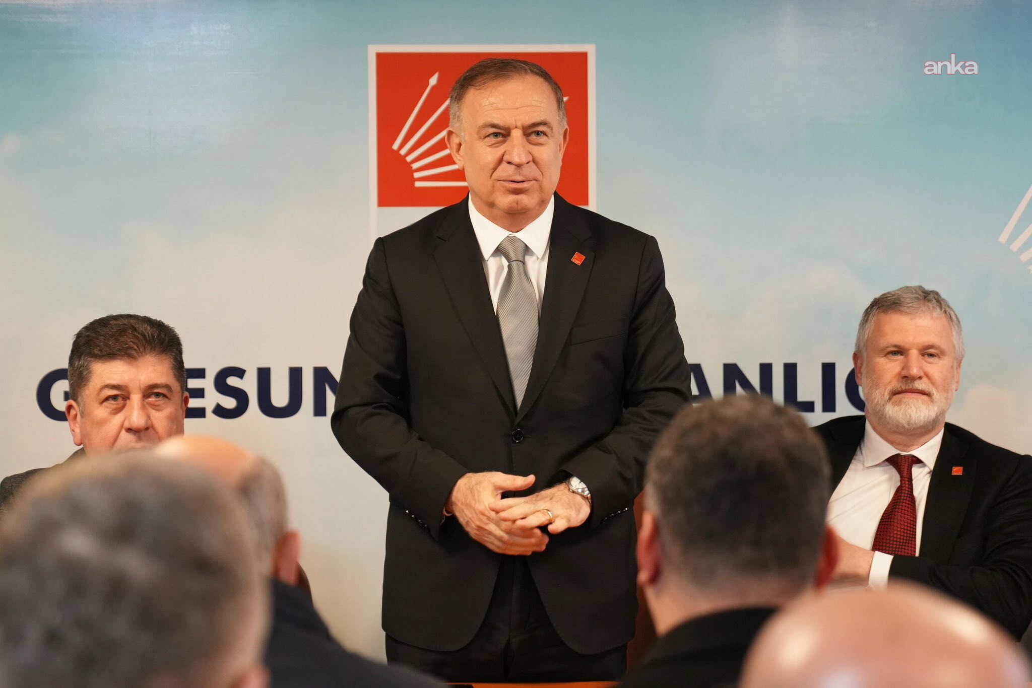 CHP’li Zeybek Giresun’da partilileriyle buluştu, belediyeleri ziyaret etti