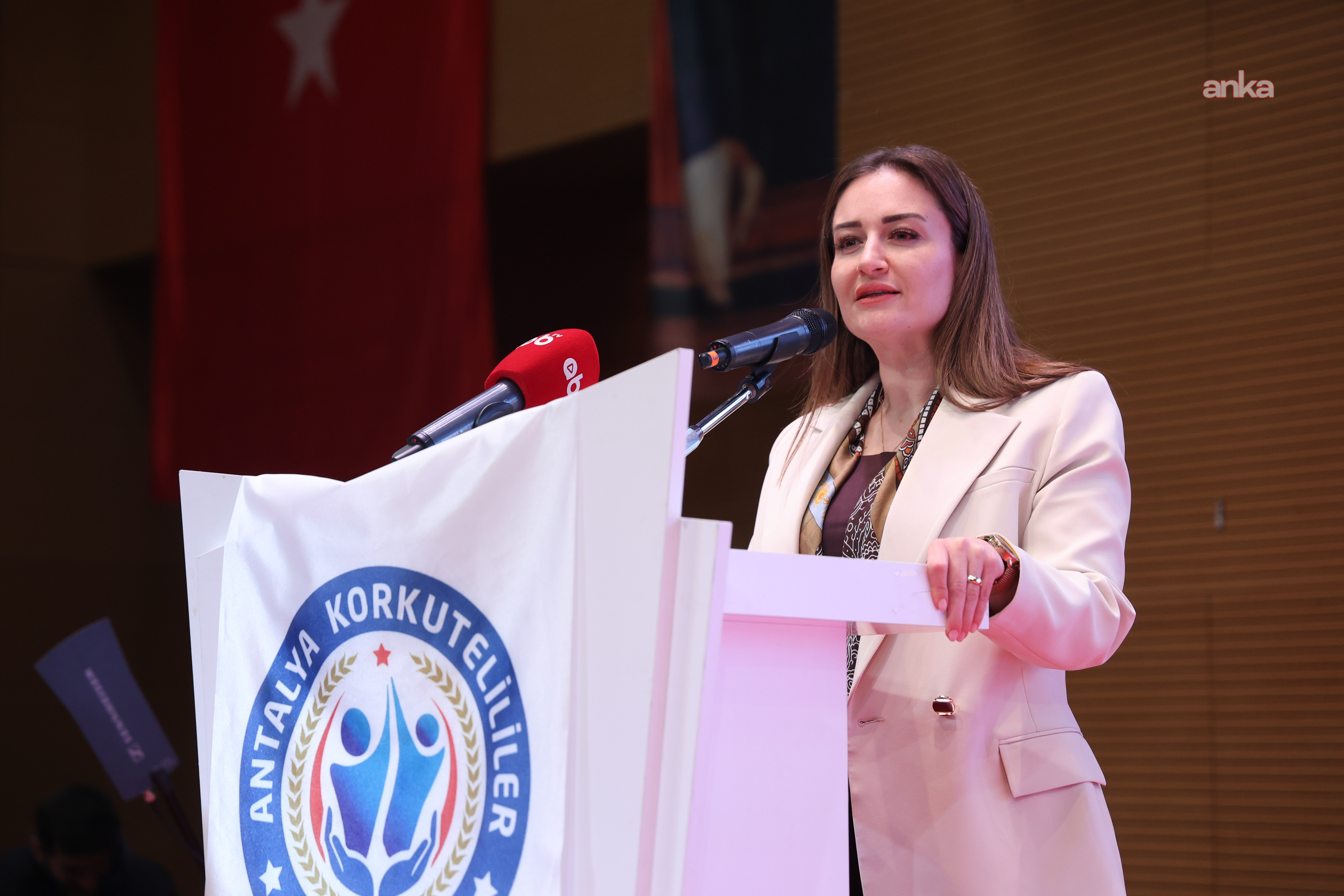 Antalya Büyükşehir Belediyesi Başkanvekili Özdemir Korkutelililerle iftarda bir araya geldi