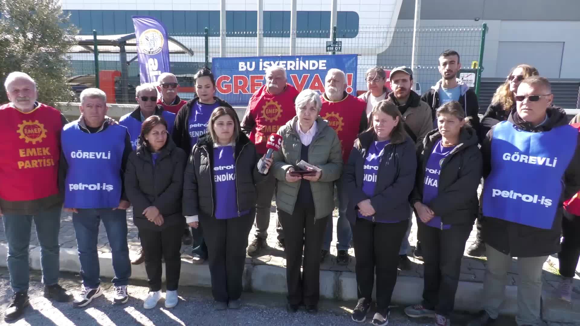 EMEP'li Gürkan’dan grevdeki Temel Conta işçilerine ziyaret: “Bu gidişat değişecek. Yeter ki çoban ateşlerini birleştirelim”