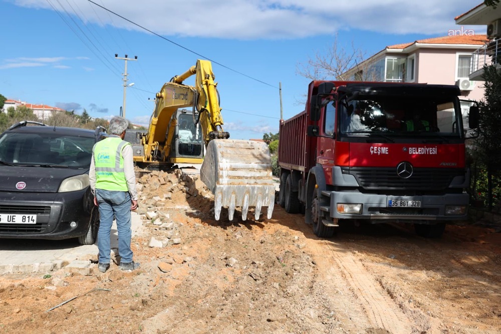 Çeşme Belediyesi'nden yol yenileme seferberliği