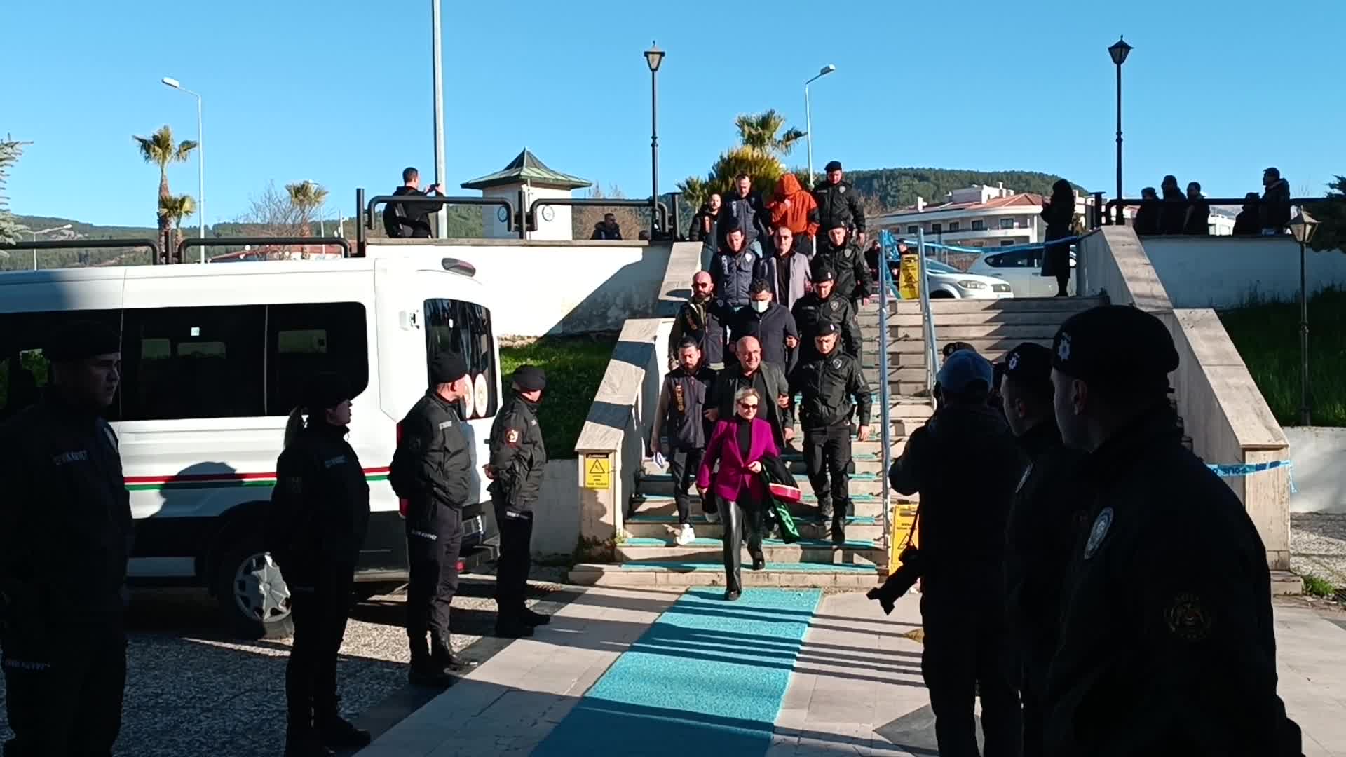 Muğla'da sahte sosyal medya hesaplarına ikinci dalga operasyonu: 3 tutuklama
