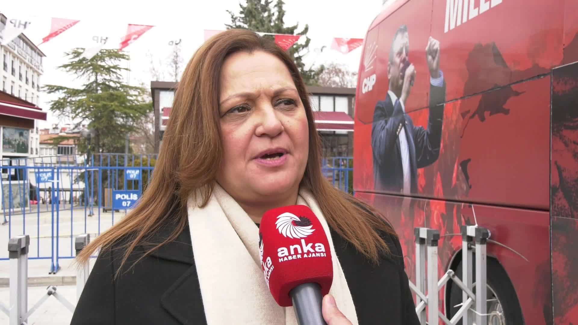 CHP'nin "Millet İradesine Sahip Çıkıyor" mitingi Burdur'da,... Burcu Köksal: "Seçilmiş bir belediye başkanı hangi siyasi partiden olursa olsun çağrıldığında ifade vermeye gidebilir"