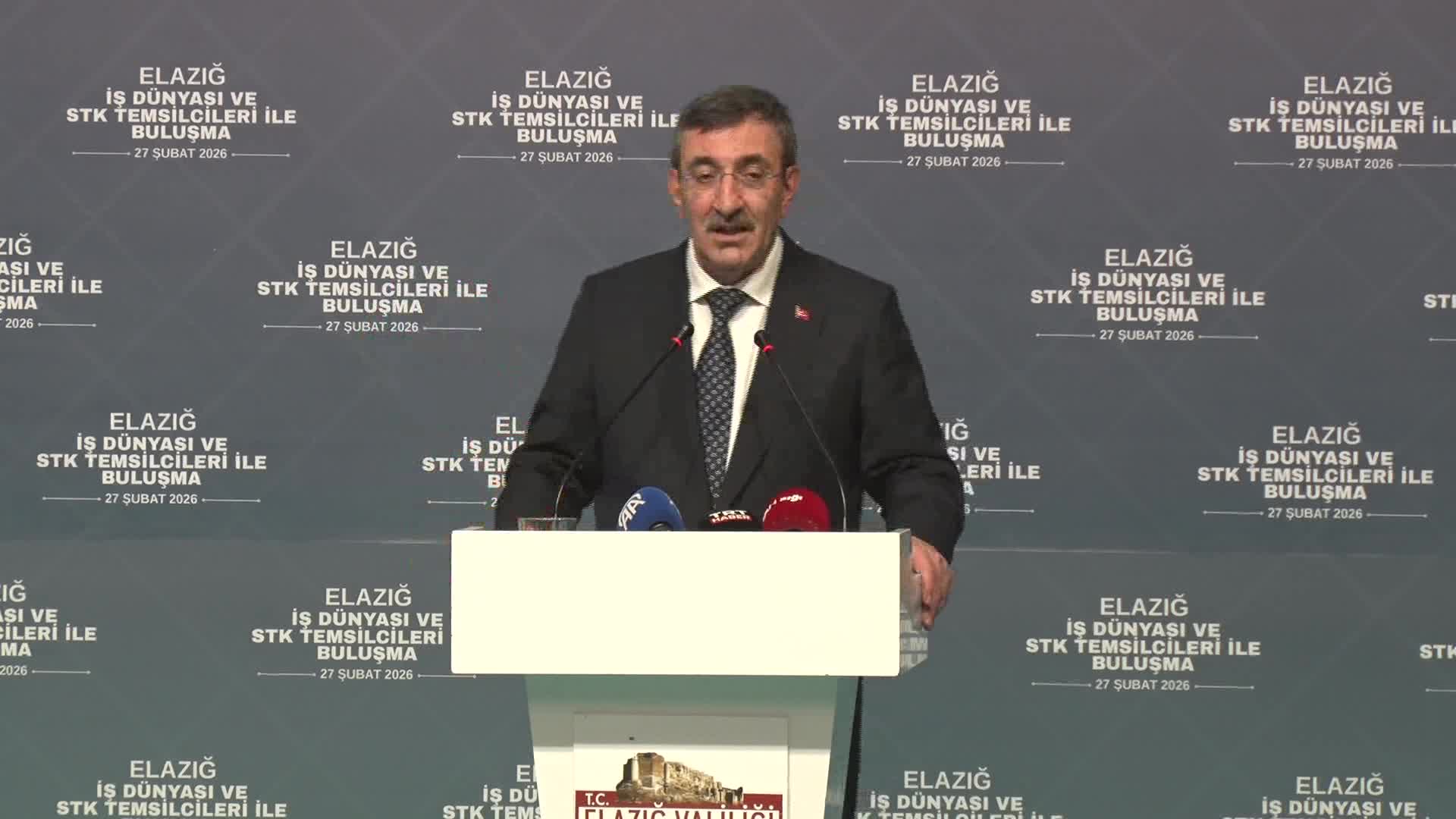 Cumhurbaşkanı Yardımcısı Cevdet Yılmaz: "Dünyada büyük bir borçluluk var. Biz çok şükür borçlu bir ülke değiliz"