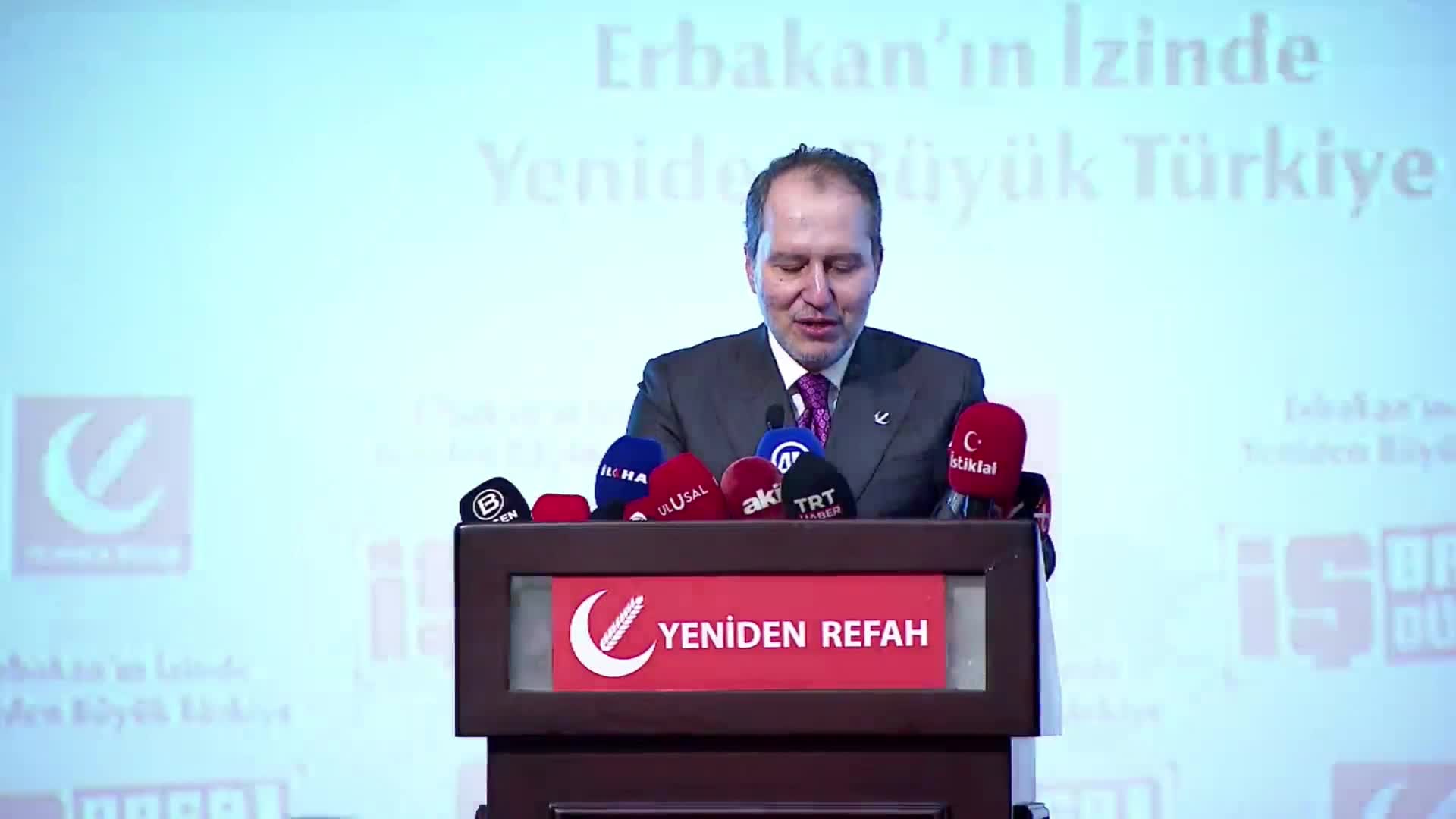 Necmettin Erbakan anılıyor...Fatih Erbakan: "Zamana göre, şartlara göre şekil alan bir siyasetçi olmadı"