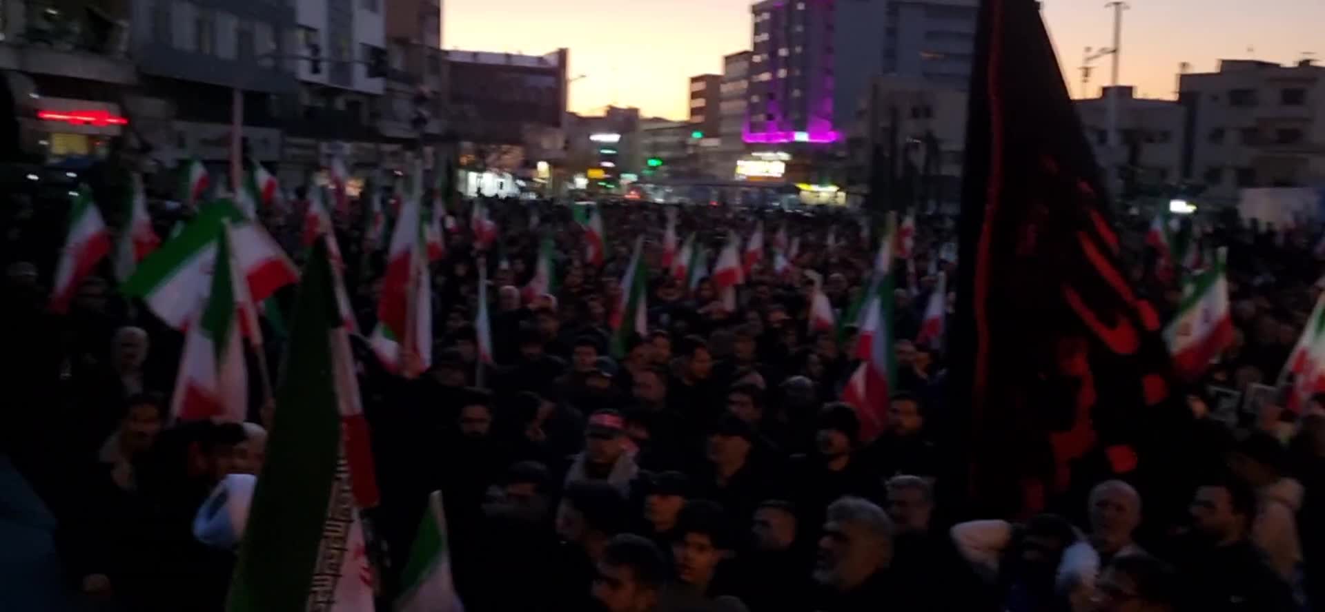 İran’ın Dini Lideri Hamaney öldürüldü... Tahran başta olmak üzere birçok kentte halk camilerde ve üniversite kampüslerinde toplanıyor