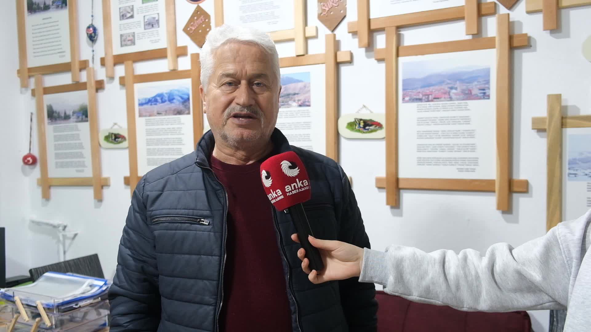 Ispartalı 67 yaşındaki emekli öğretmen ön lisansı bitirdi, lisans eğitimine devam ediyor