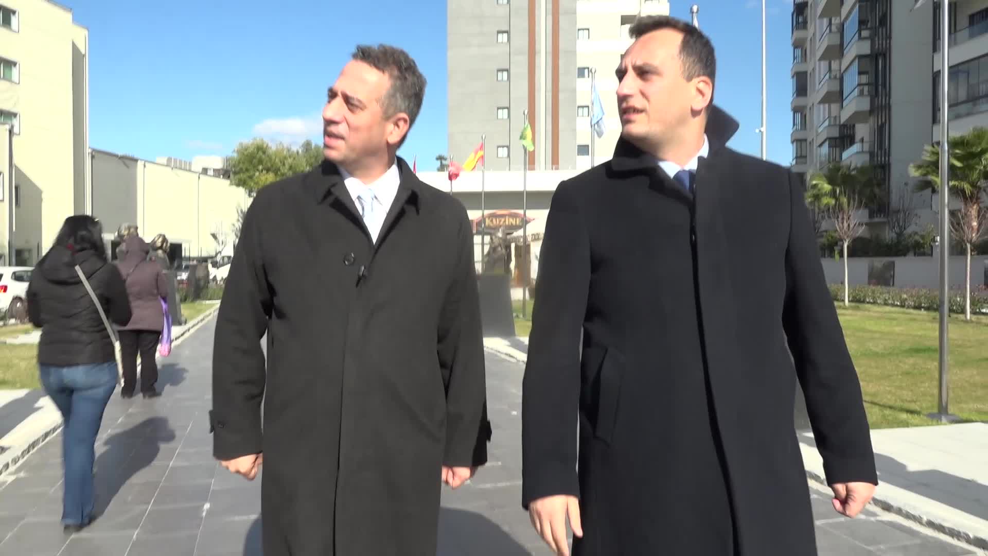 CHP Grup Başkanvekili Başarır Bornova’da konuştu: “Esnaf kira, elektrik ve nakliye maliyetleri altında eziliyor”