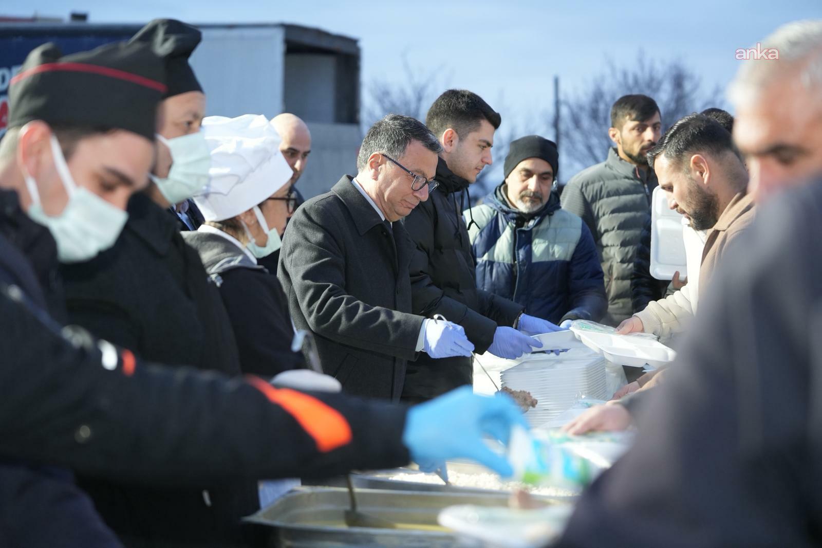Eskişehir Büyükşehir Belediyesi'nin iftar programları devam ediyor