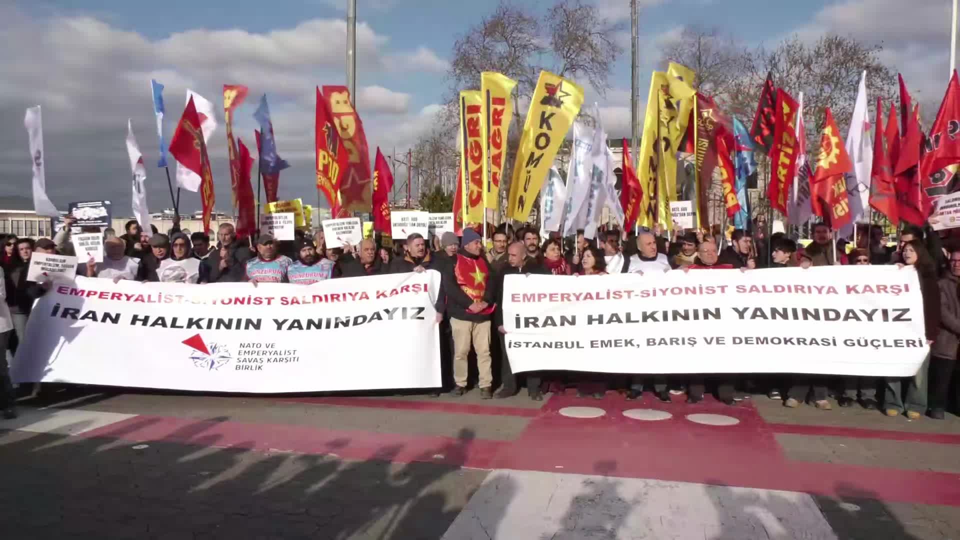 ABD ve İsrail'in İran'a yönelik askeri saldırısı Kadıköy'de protesto edildi: Emperyalizm halklara özgürlük, demokrasi getirmez!