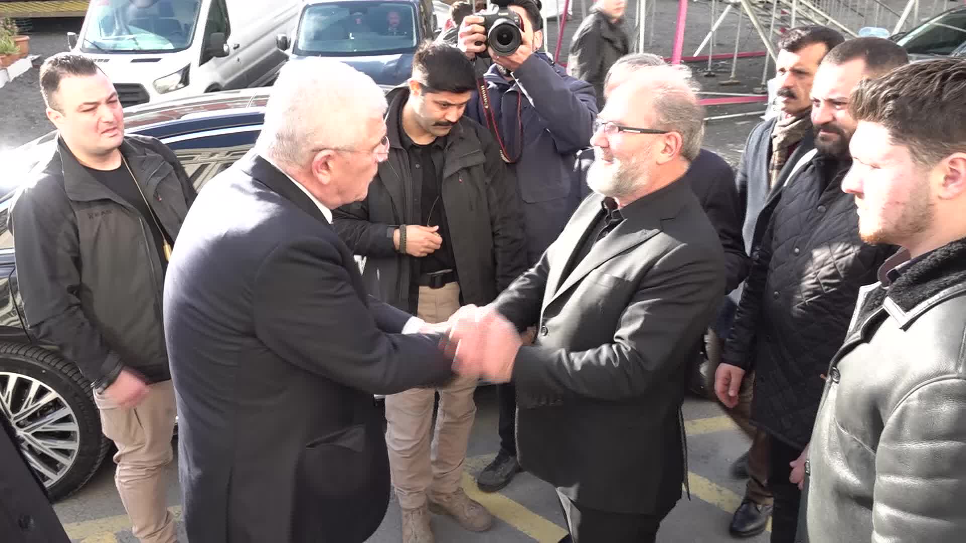 Müsavat Dervişoğlu'ndan Selahattin Özgündüz'e taziye ziyareti