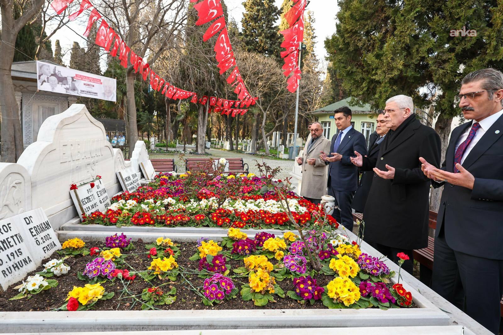 İYİ Parti lideri Dervişoğlu'ndan Necmettin Erbakan'ın kabrine ziyaret