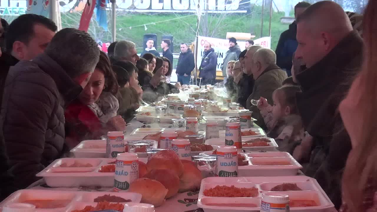 CHP'li Başevirgen ve Özalper Soma'da işçilerle iftar yaptı