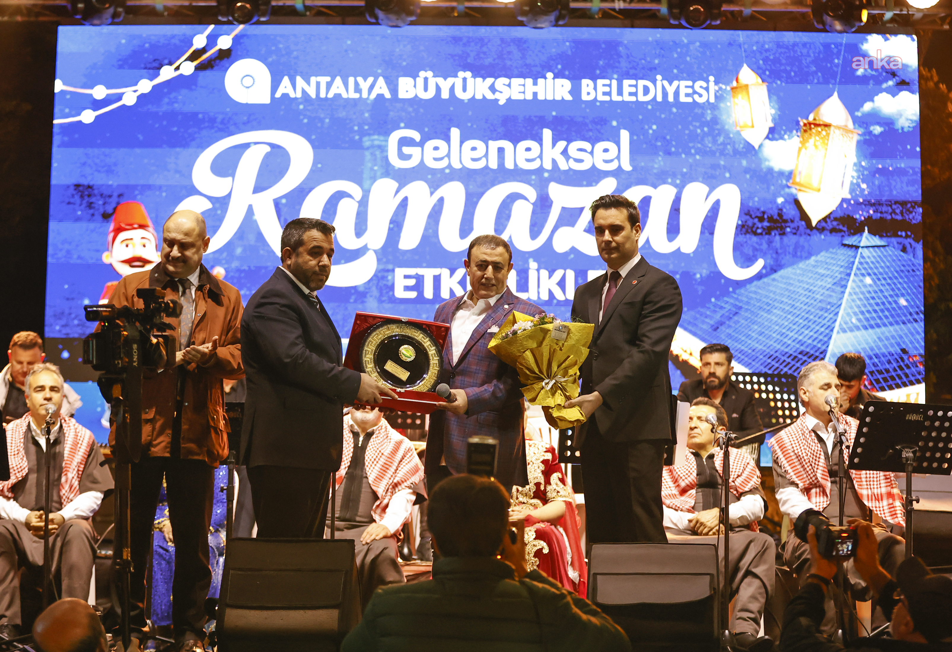 Antalya Cam Piramit’te Şanlıurfa ve Elazığ rüzgarı esti