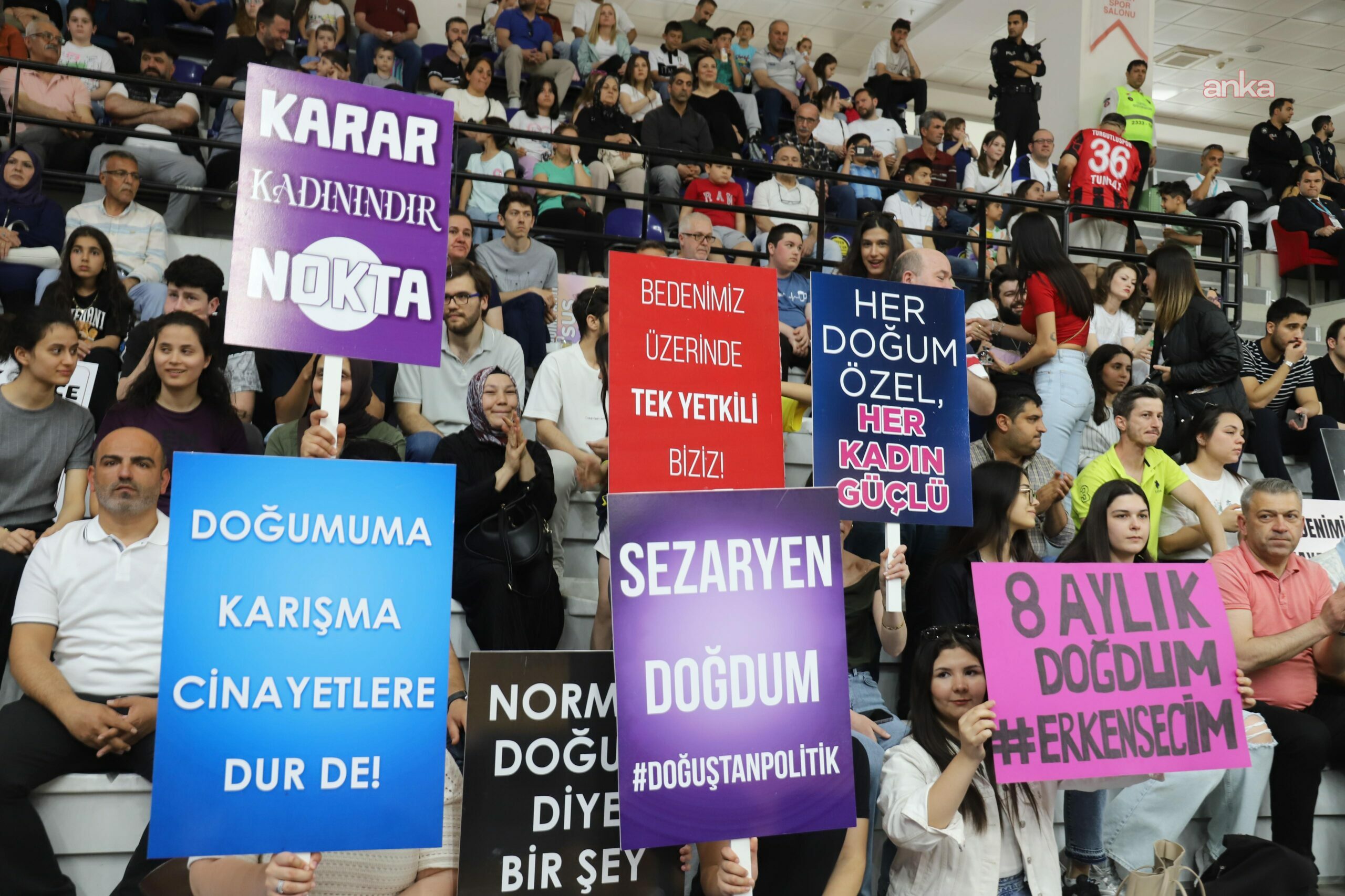 Turgutlu Belediyesi Kadın Basketbol Takımı, tribünleri mora boyamaya hazırlanıyor