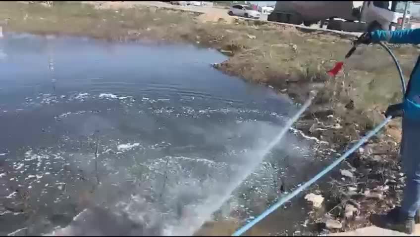 Adıyaman Belediyesi’nden yağışların ardından larva riskine karşı ilaçlama çalışması