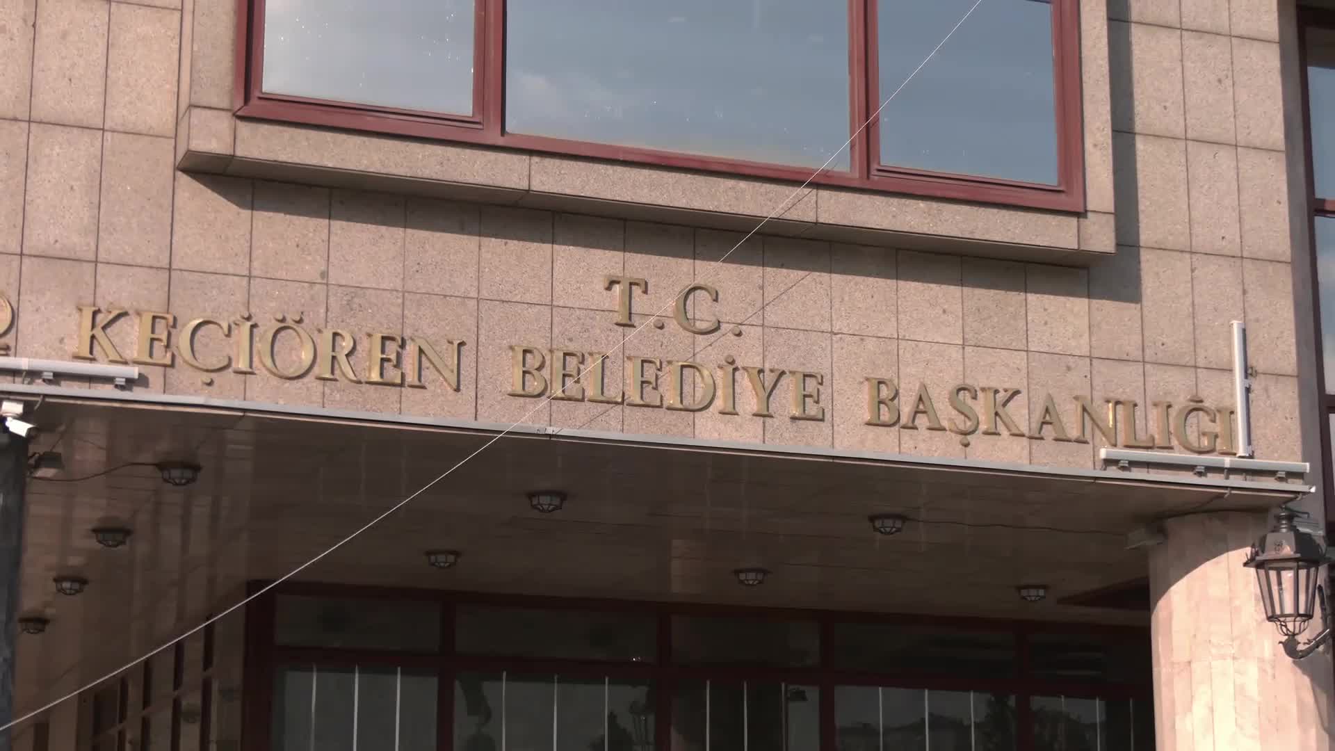 Özarslan’ın CHP’den istifasının ardından ilk kez toplanan Keçiören Belediye Meclisi'nde gerginlik