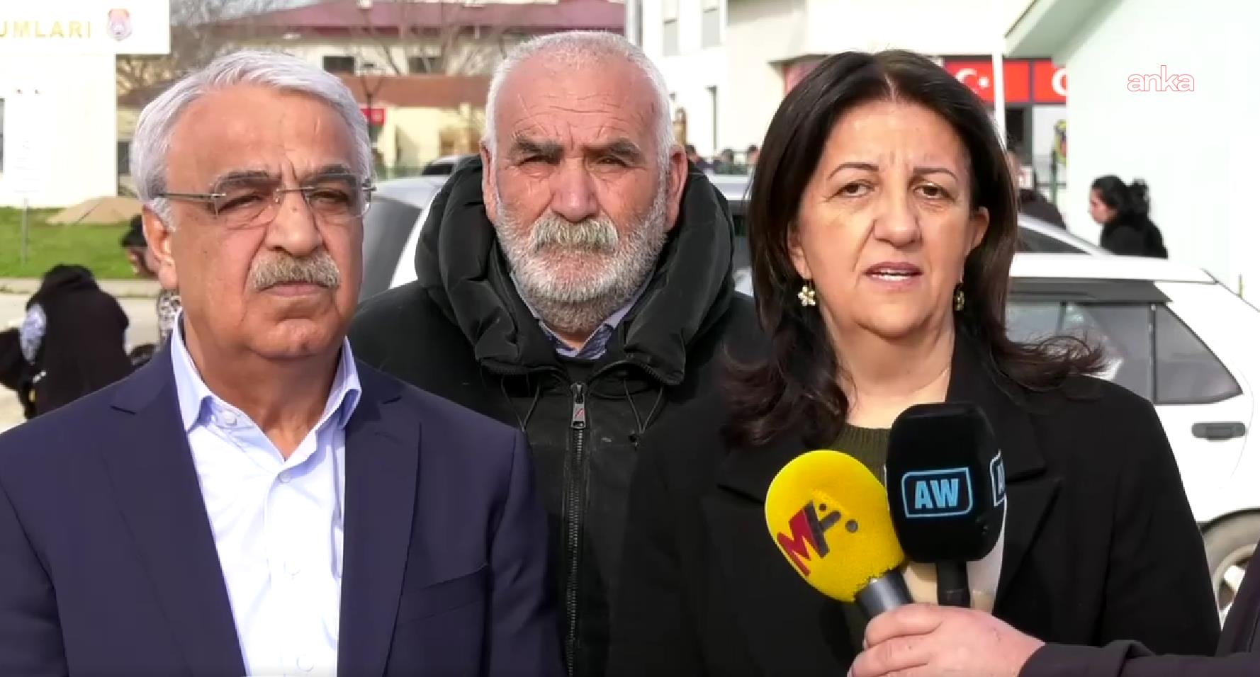 DEM Parti İmralı Heyeti Demirtaş ve Mızraklı'yı ziyaret etti: Arkadaşlarımızın bırakılması hem adaletin hem de içinde bulunduğumuz sürecin gereğidir