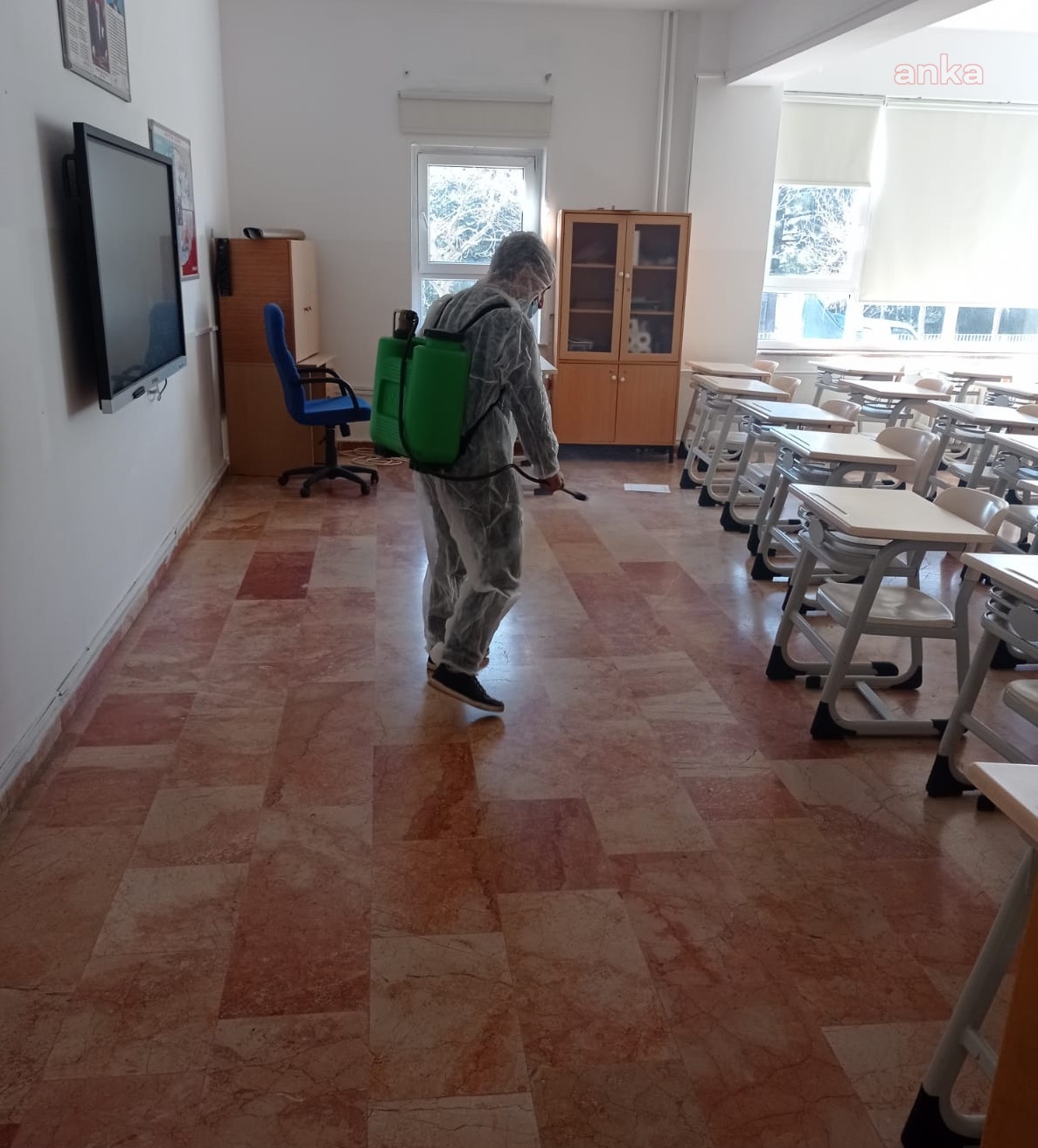 MALTEPE'DE OKULLAR VE İBADETHANELER DEZENFEKTE EDİLDİ