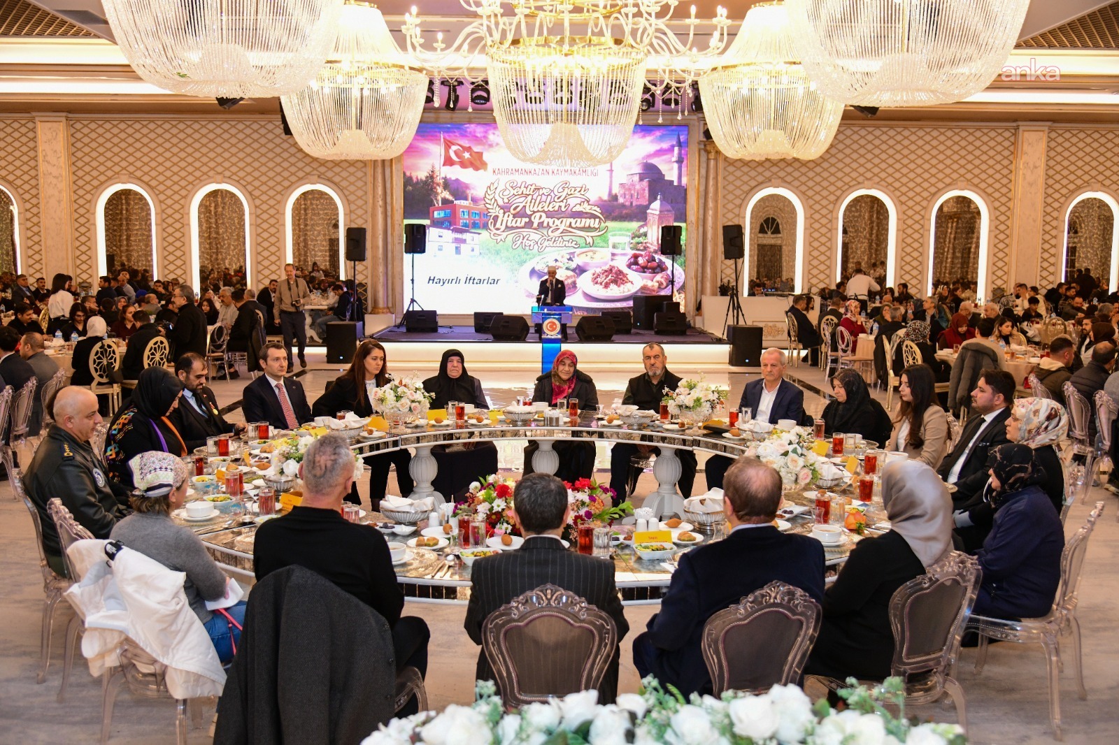Kahramankazan Belediye Başkanı Çırpanoğlu, gazi ve şehit yakınlarıyla iftar yaptı