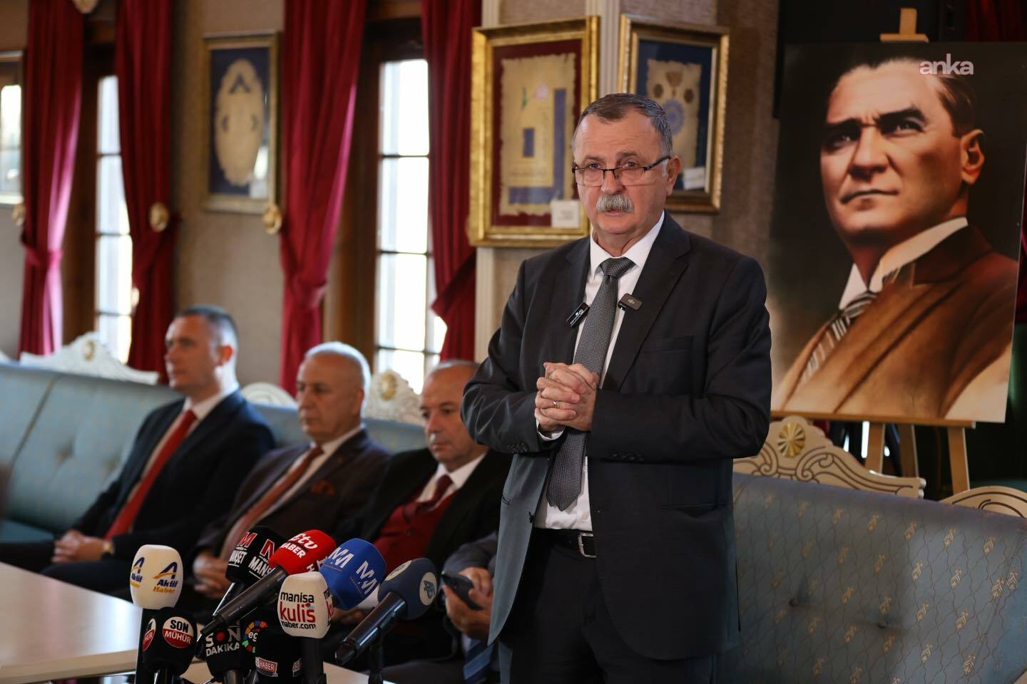 Yunusemre Belediye Başkanı Balaban, yatırım ve hizmetlere ilişkin bilgi verdi