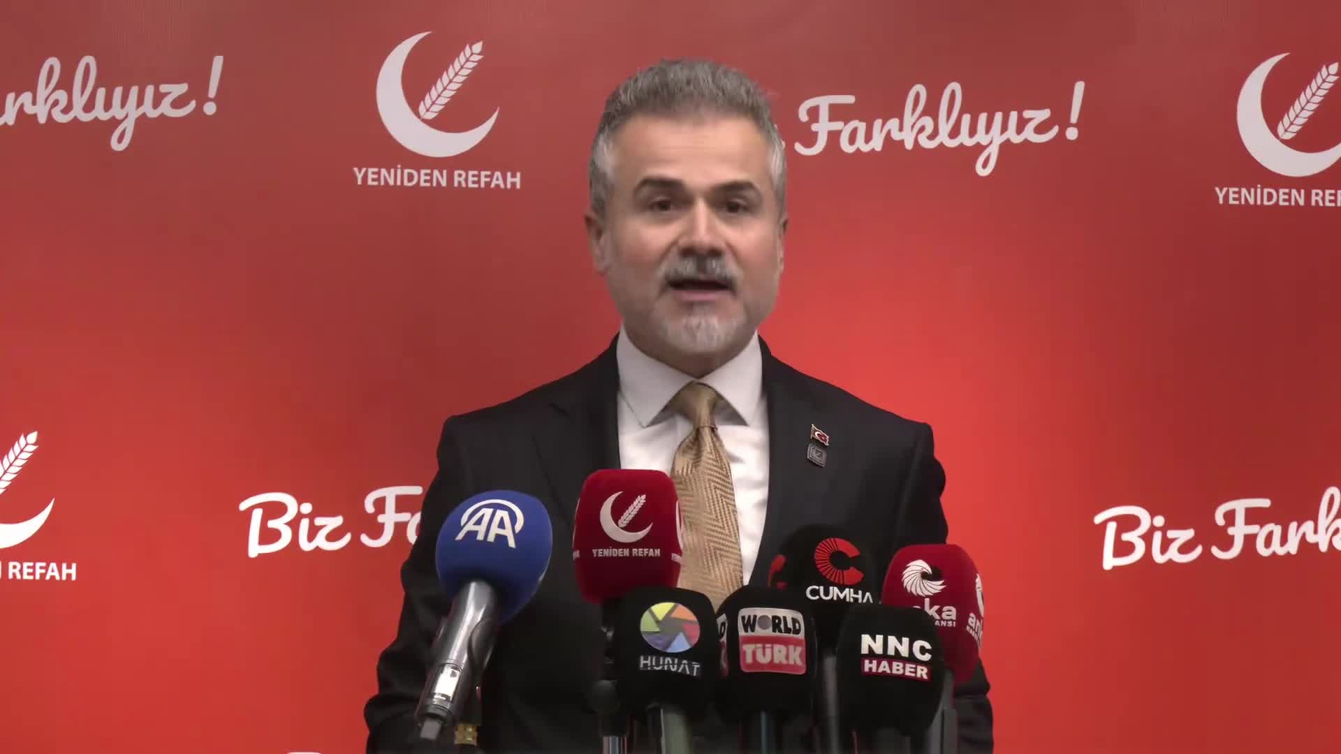 Suat Kılıç: "Doktorlarımızı hastanelerde koruyamadığımız gibi öğretmenlerimizi de eğitim kurumlarında koruma konusunda sınıfta kalıyoruz"