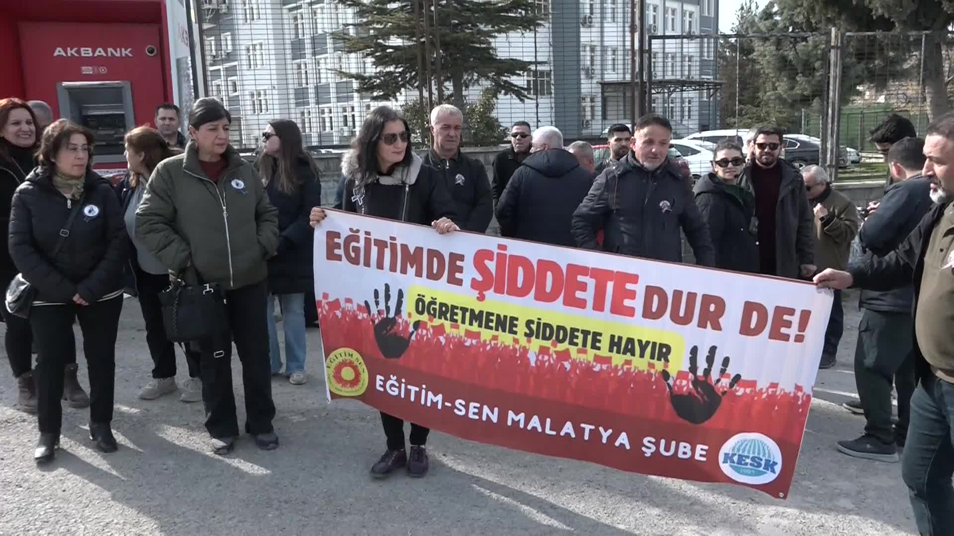 Fatma Nur Çelik'in öğrencisi tarafından öldürülmesi... Eğitim Sen Malatya Şubesi: "MEB, olayın birinci derecede sorumlusudur"
