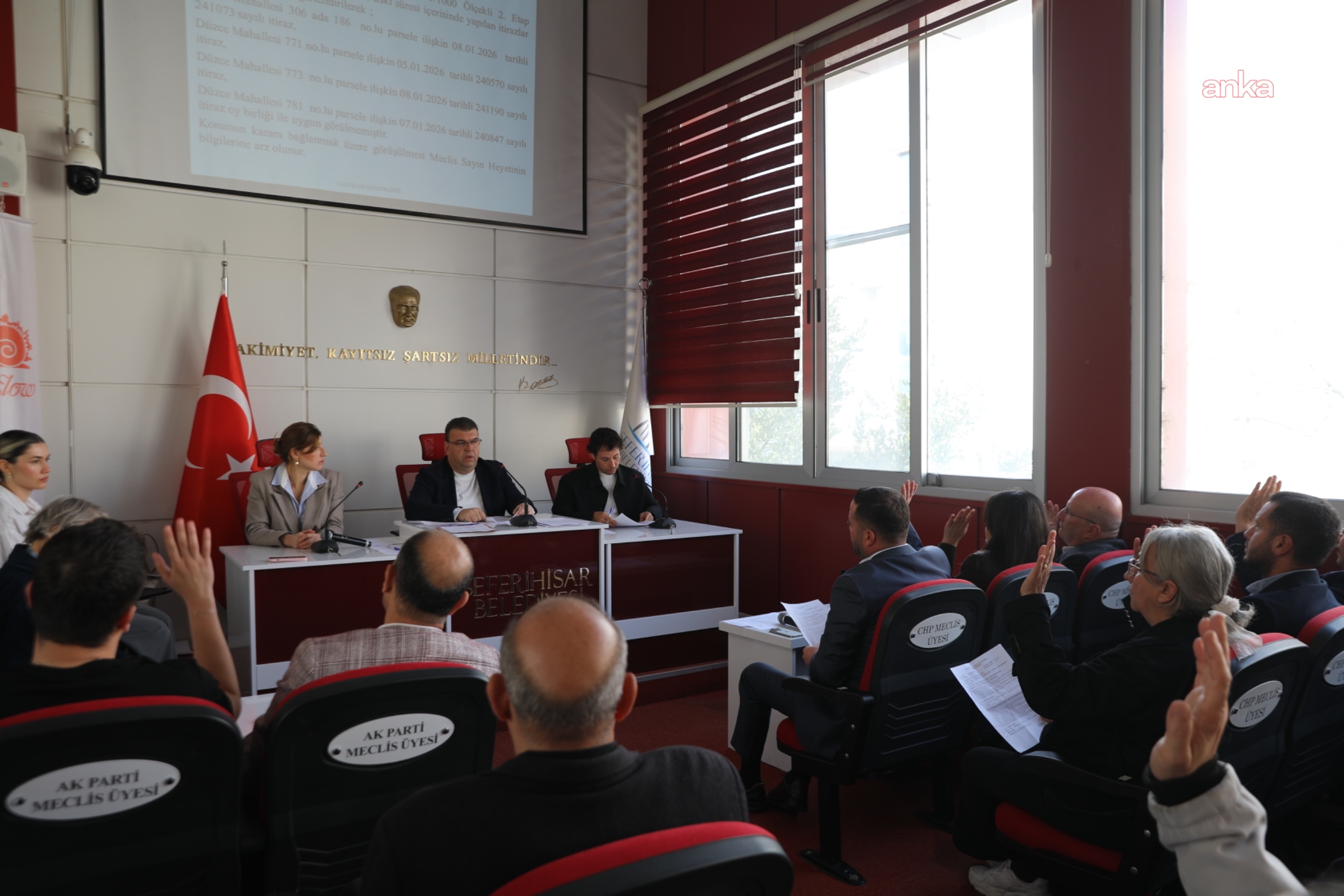 Seferihisar Belediye Meclisi toplantısında öğretmen Fatma Nur Çelik anıldı