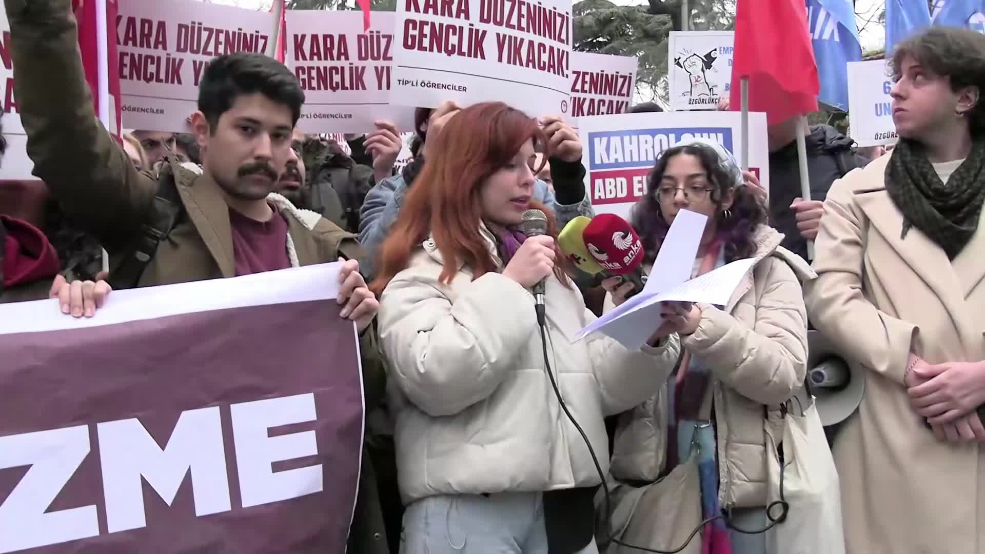 Gençlik örgütleri ABD ve İsrail'in İran'a yönelik saldırılarını Beşiktaş'ta protesto etti