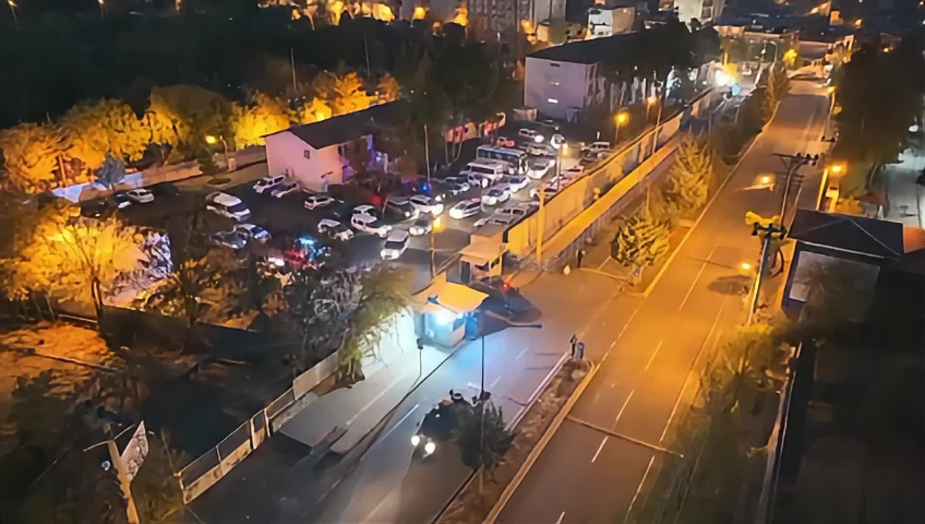 Diyarbakır'da araç muayene hizmetlerini taklit ederek çok sayıda kişiyi dolandırdığı bildirilen 25 kişi tutuklandı