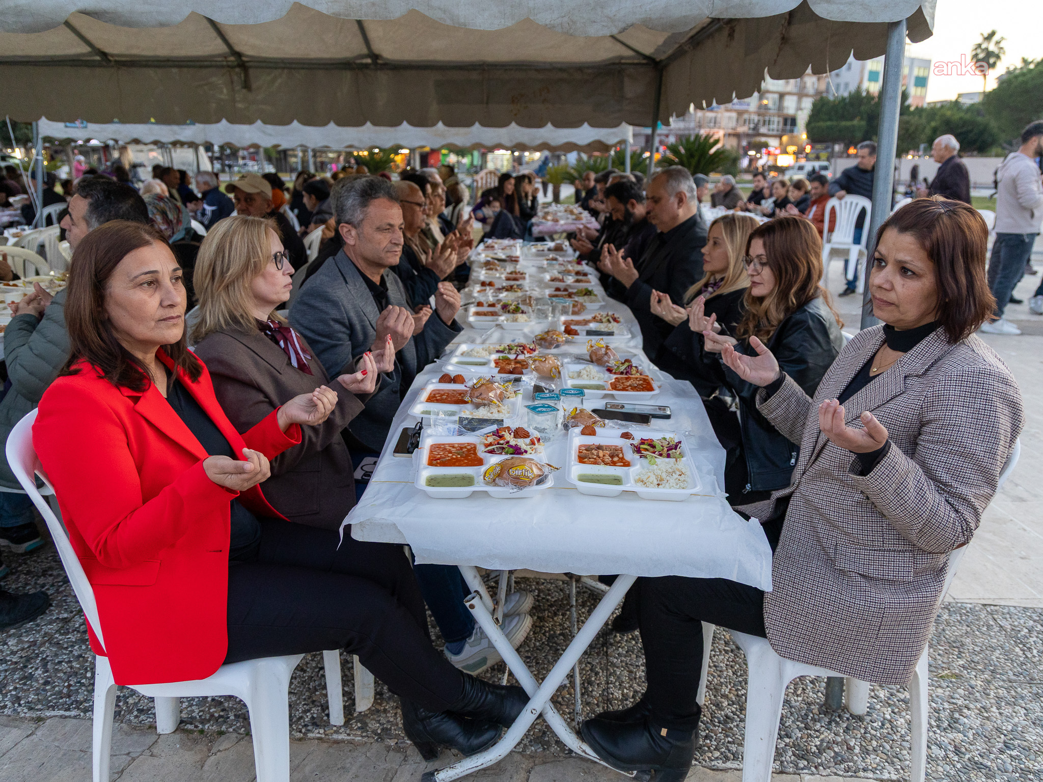 Manavgat’ta iftar sofralarıyla birlik ve beraberlik duygusu güçleniyor