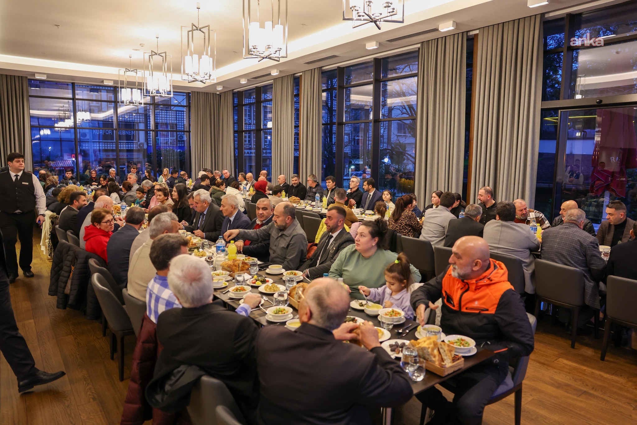 Fındıklı Kaymakamlığı'nın iftar programına yönelik "davetli" tartışması: "İlçenin en kalabalık meslek örgütleri davet edilmedi"