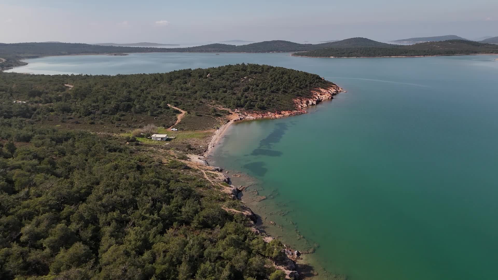 Ayvalık Adaları Tabiat Parkı’nda atık toplama ve izleme çalışması