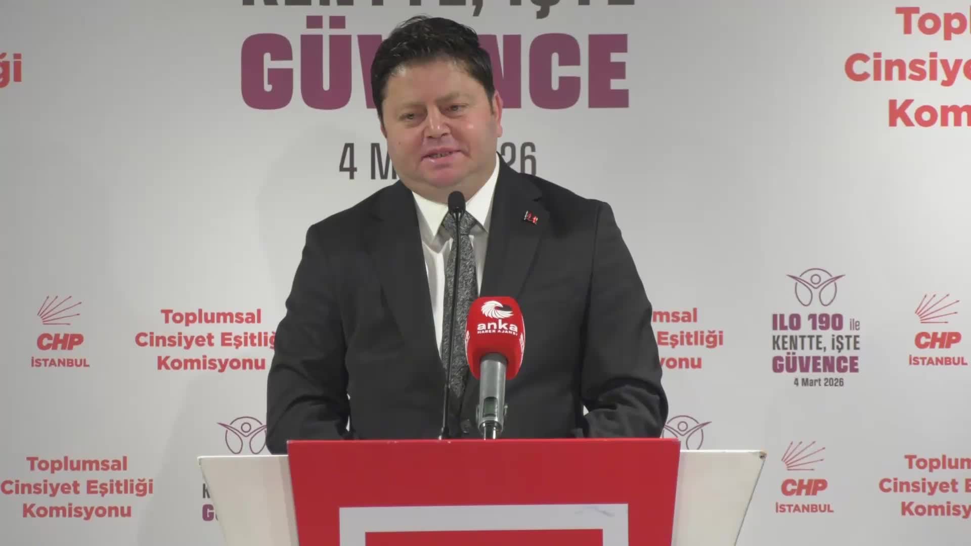 CHP İstanbul İl Kadın Kolları Başkanı Dursun: “Eşitlik ve insan onuru, tükenmiş bir iktidarın tercihine bırakılacak konular değildir”