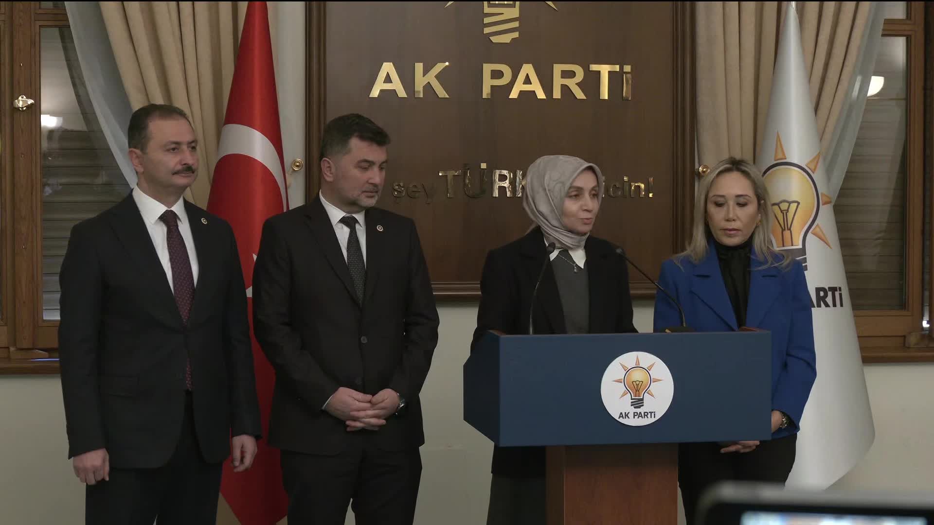 AK Parti, kadınların doğum iznini 24 haftaya çıkaran ve sosyal medyanın 15 yaş altına yasaklanmasını öngören teklifi Meclis Başkanlığı’na sundu