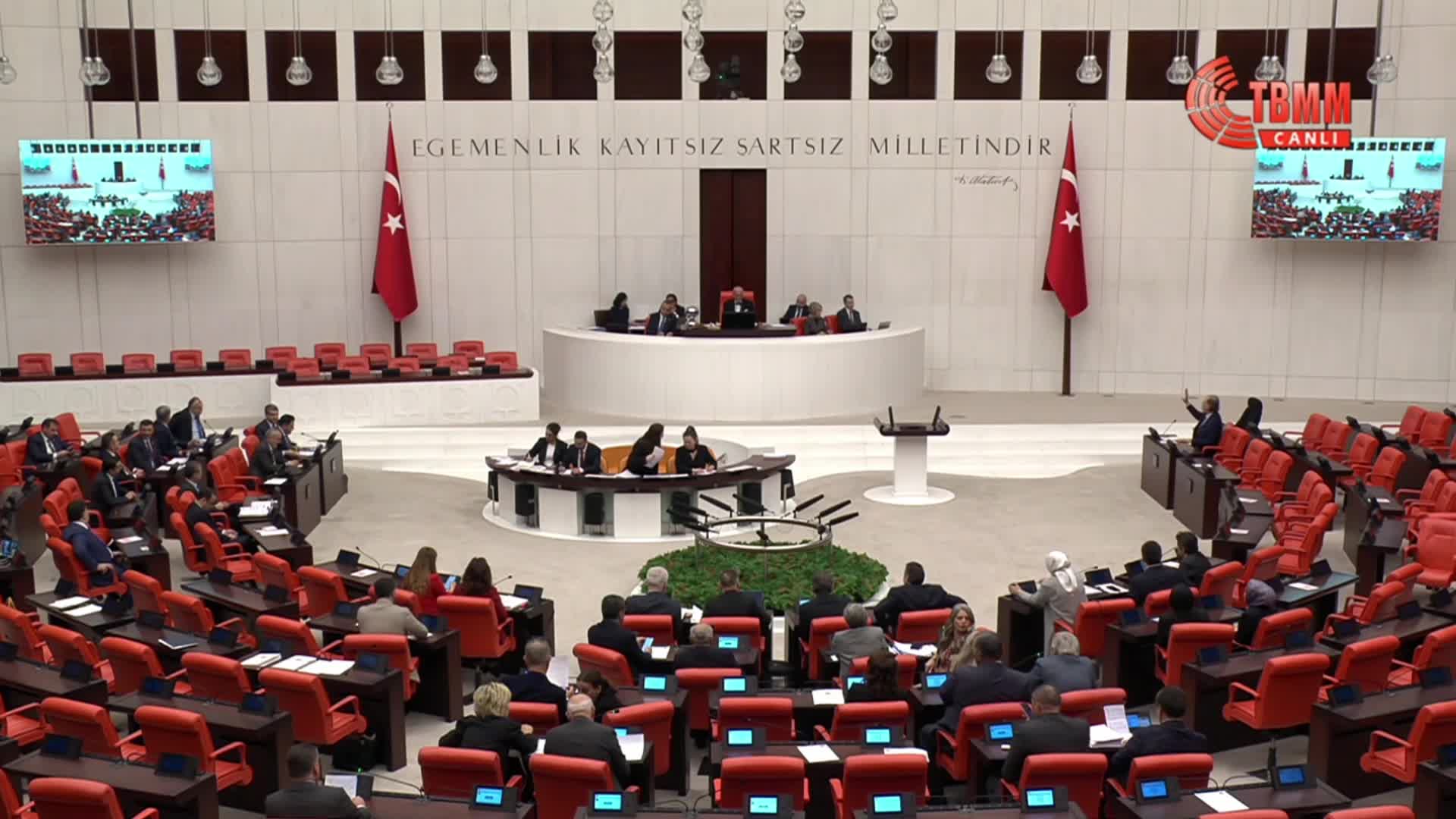 TBMM Genel Kurulu... Başarır'dan Bakan Tekin'e: "Eğer bir öğretmenin cenaze töreninde tepki alacaksan ve bundan korkuyorsan o koltukta oturmayacaksın"