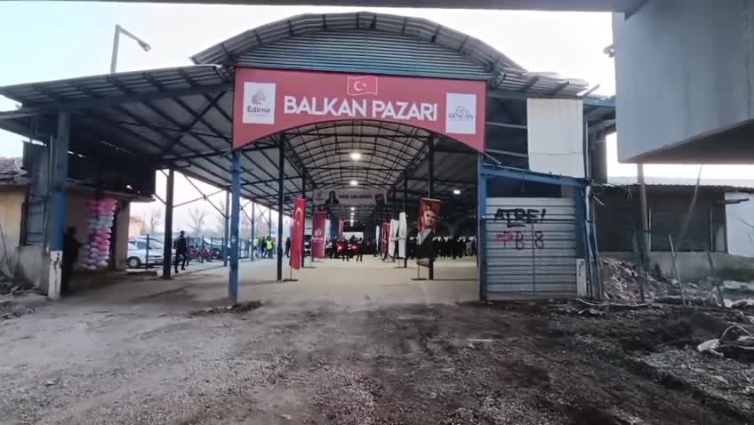 Edirne Belediyesi, Balkan Pazarı'nda iftar verdi