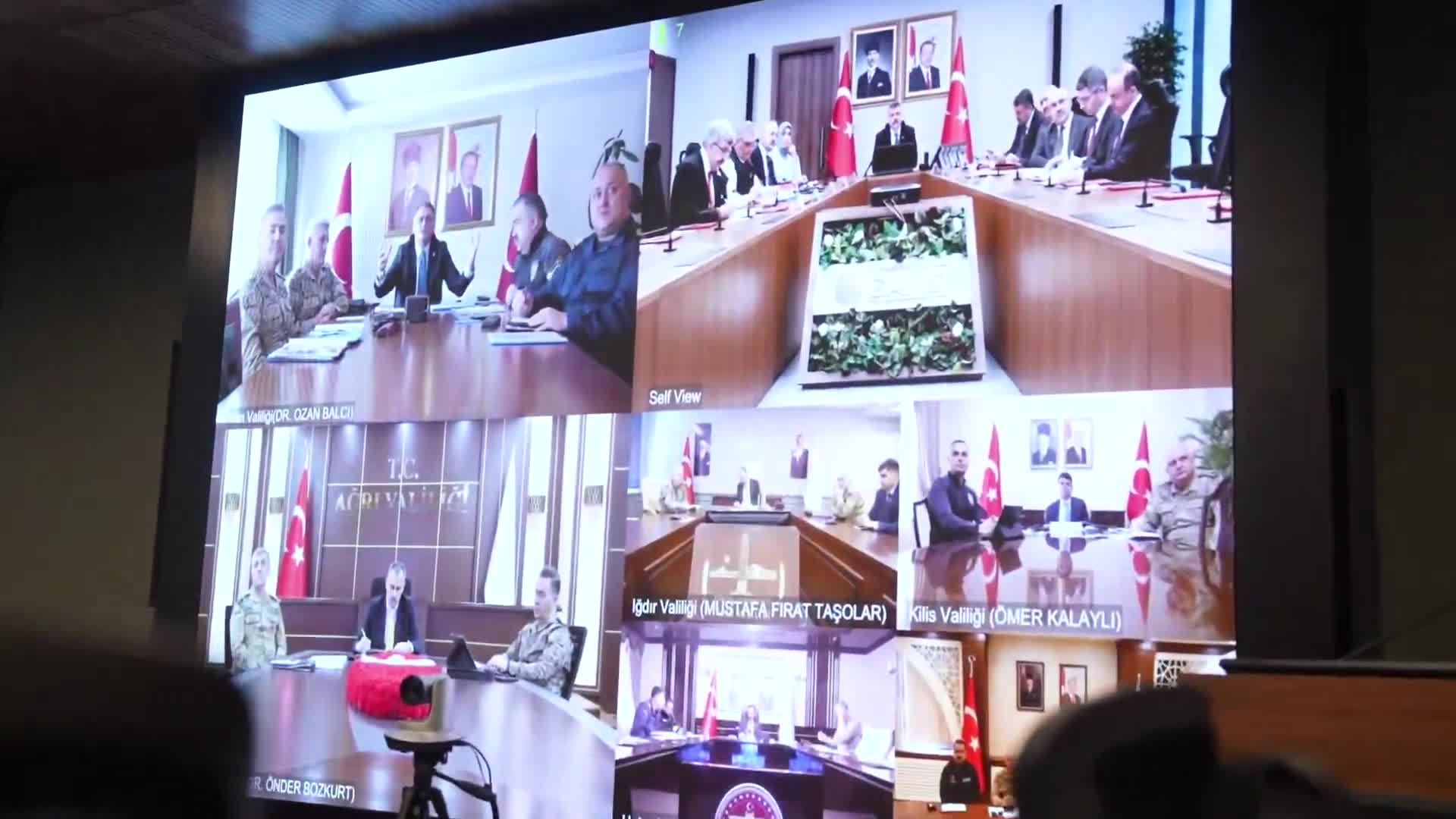 İçişleri Bakanı Mustafa Çiftçi, sınır illerinin Valileri ile güvenlik toplantısı yaptı