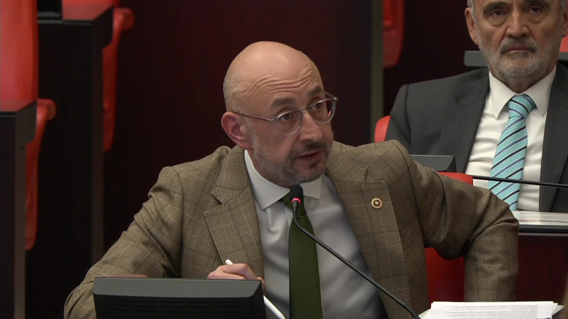 TBMM Genel Kurulu... Uğur Poyraz: NATO'ya atıf yapan Milli Savunma Bakanlığı yerine kendi hava savunma sistemini kullanan bir Türkiye gerekli ve kıymetlidir