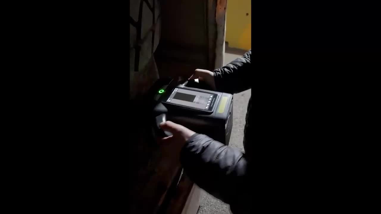 Kemalpaşa’da kamyonette 8 bin 550 paket kaçak sigara ele geçirildi