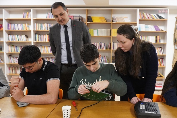 Beylikdüzü'nde öğrencilere "elektronik atık" eğitimi