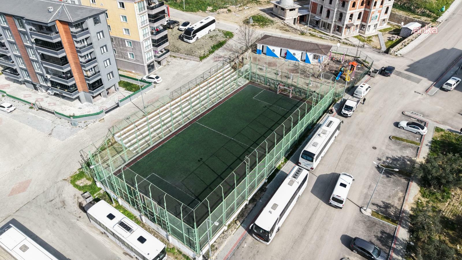 Gemlik Belediyesi'nden spor alanlarına kapsamlı bakım... Çukurbahçe halı sahası yenilendi