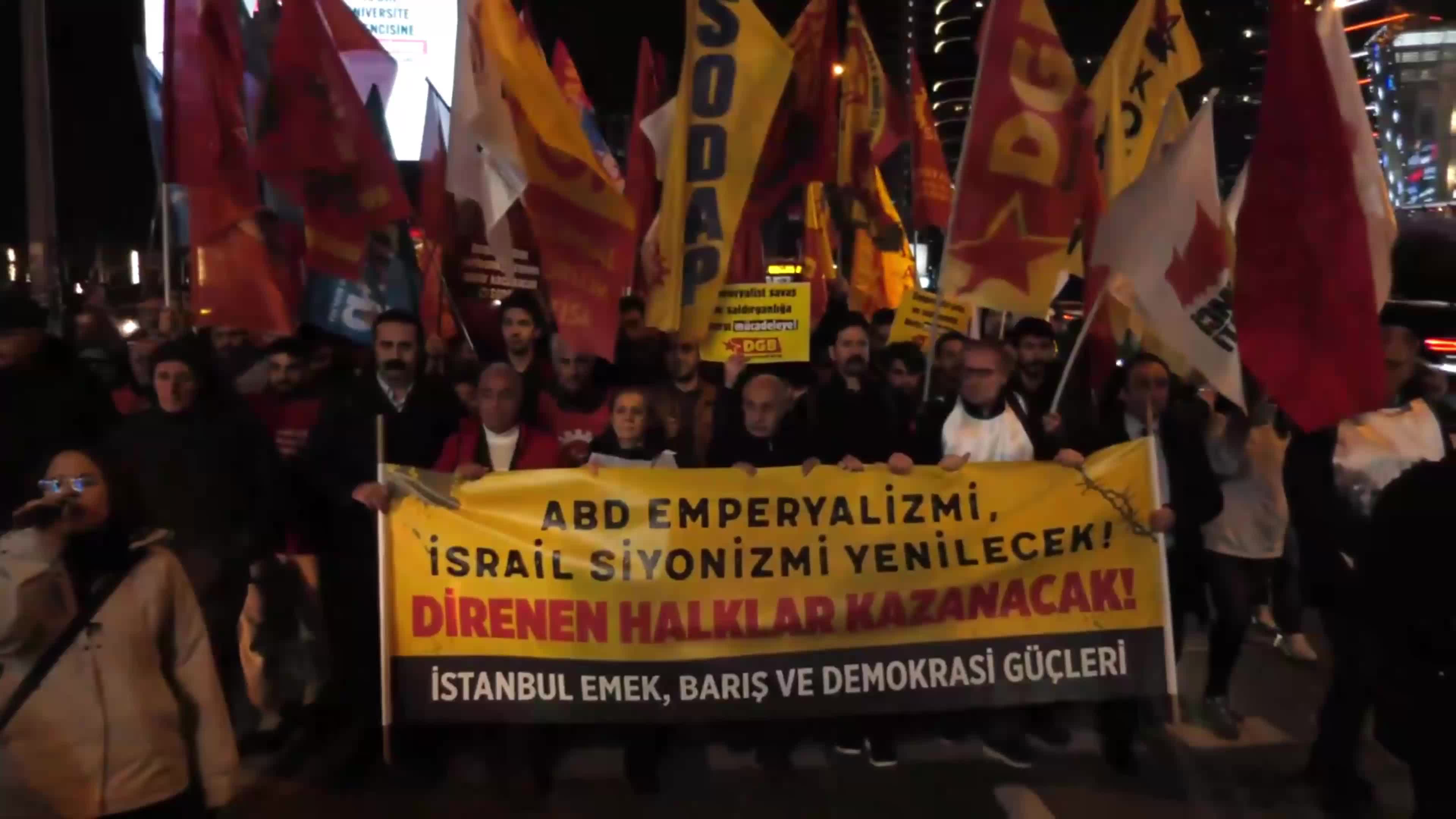 Emek, Barış ve Demokrasi Güçleri İsrail Konsolosluğu önünde eylem yaptı: Dünyayı nükleer silahlarla dolduranlar, önce kendi cephaneliklerini ortadan kaldırsın