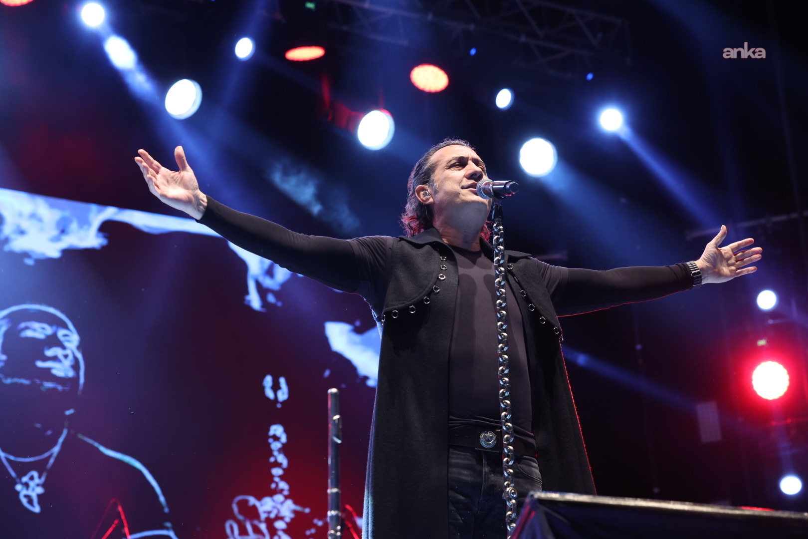 Atatürk’ün Antalya’ya gelişinin 96’ncı yılı Kıraç konseri ile kutlandı