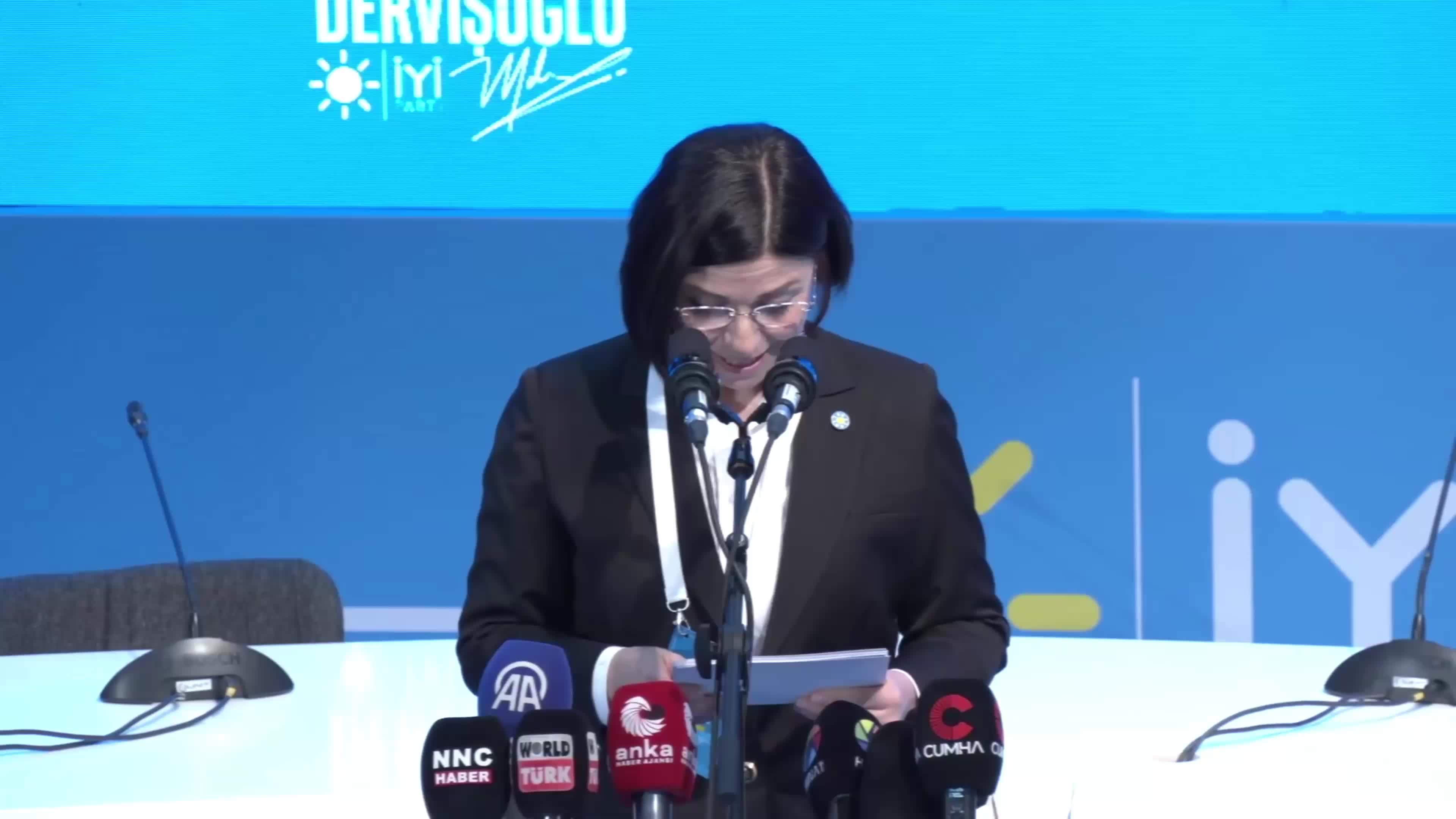 İYİ Parti “Kadın, Hayat ve Adalet" paneli düzenledi.. Dervişoğlu: “Kadınların güçlü olduğu Türkiye, güçlü bir Türkiye’dir”