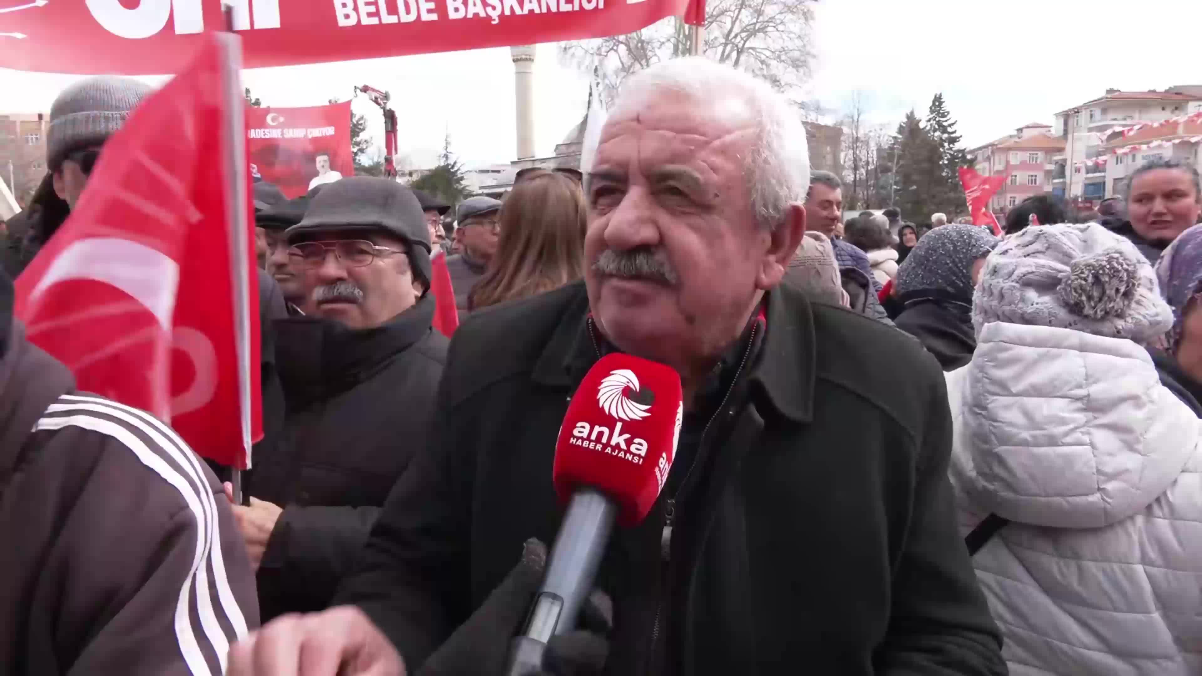 CHP'nin "Millet İradesine Sahip Çıkıyor" mitingi... Mitinge katılan vatandaş: "Üretim olmayan bir memlekette aile de dahil hiçbir şey olmaz"