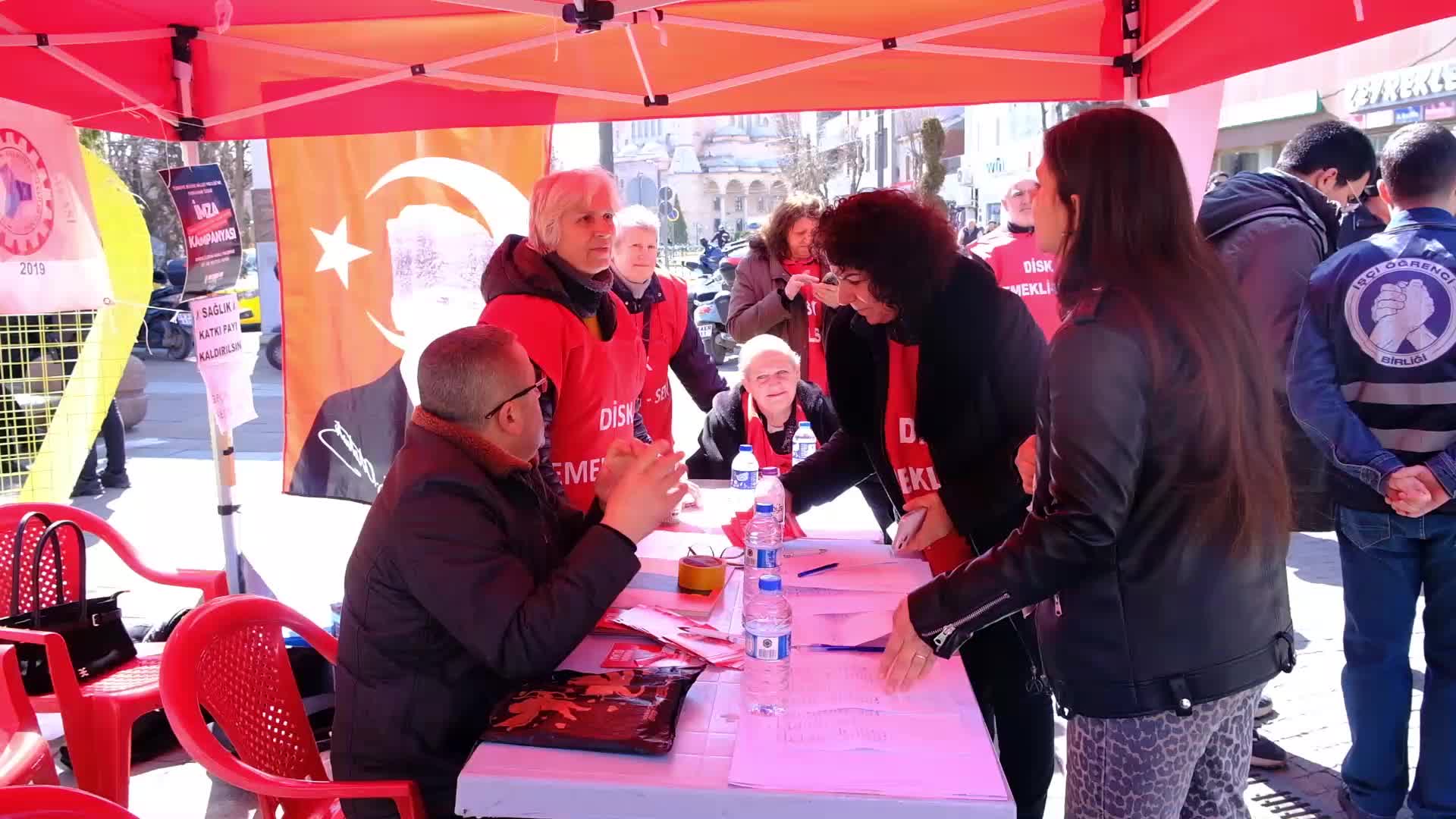 Eskişehir’de emeklilerden 4 günde 5 bin imza