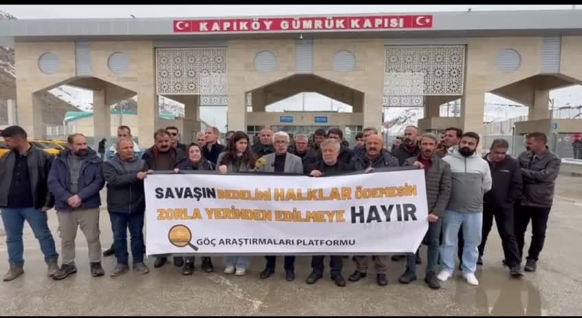 İran sınır kapısında konuşan DEM Parti Van Milletvekili Dindar: "Biz kimsenin askeri, jandarması değiliz"