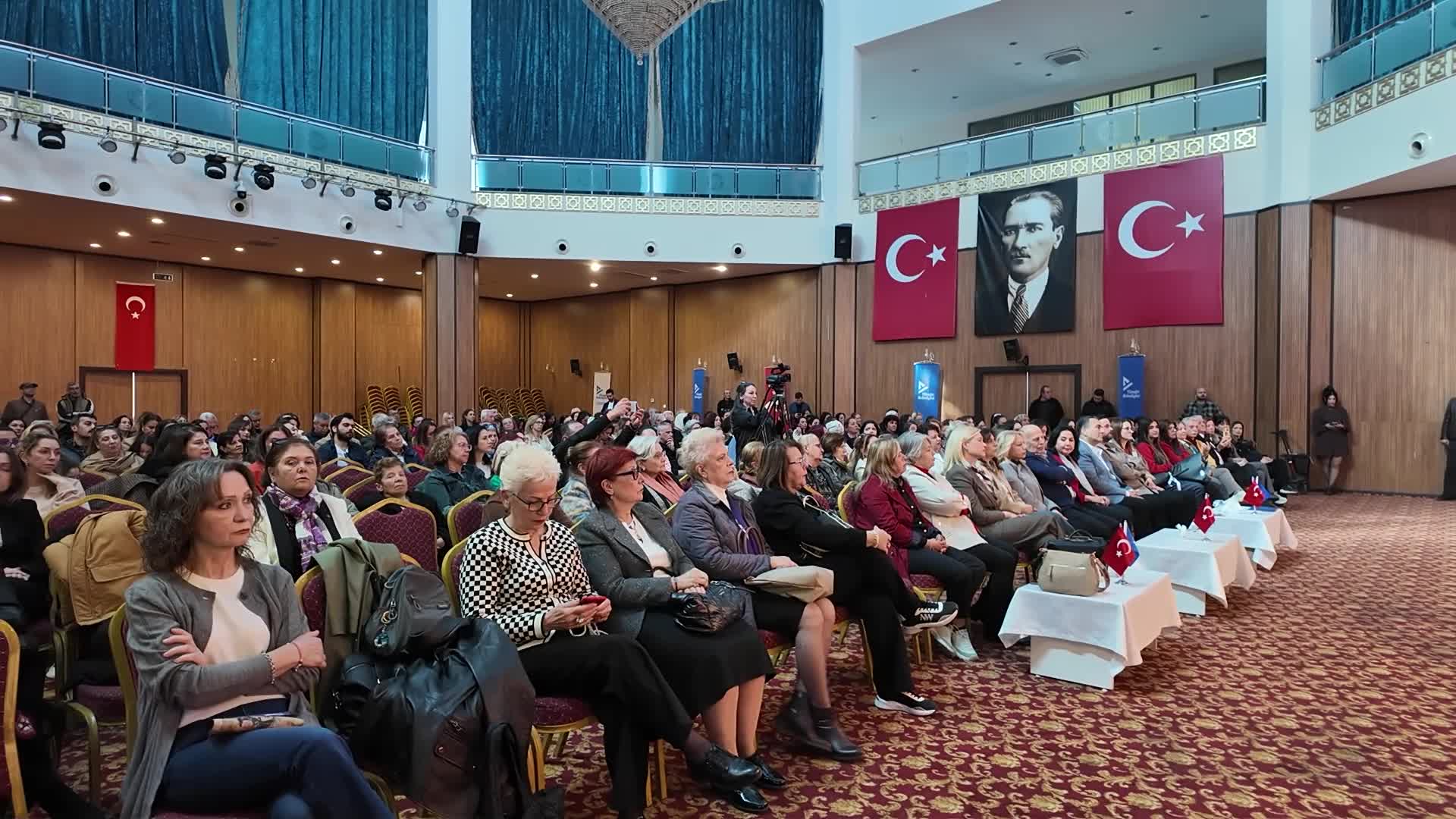 Yüreğir'de 8 Mart'a özel "Cumhuriyet Işığında Edebiyat ve Kadın" söyleşisi